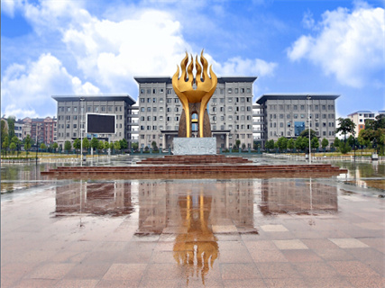 朱振辉在全省校外教育专题培训会议上做经验交流 朱振辉在全省校外教育专题培训会议上做经验交流