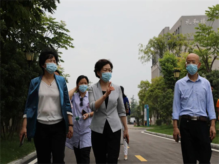 基地要闻||“六一”儿童节前夕,省市教育部门领导来学校走访看望教职员工 基地要闻||“六一”儿童节前夕,省市教育部门领导来学校走访看望教职员工