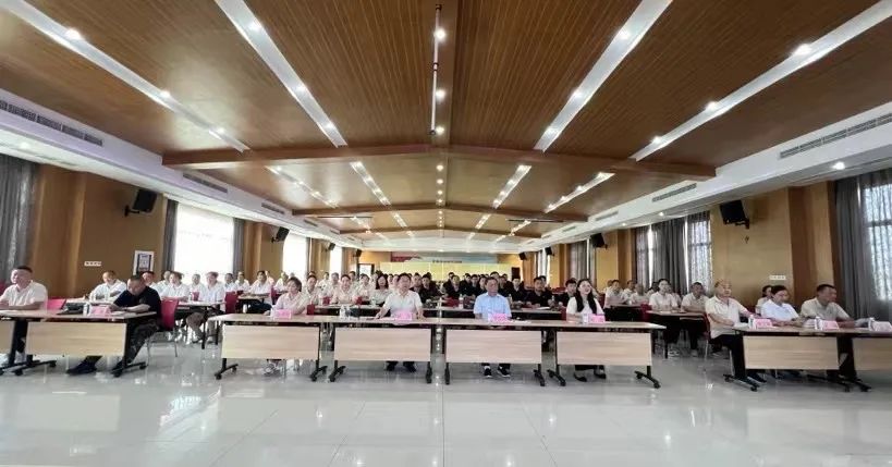 携手奋进赢未来——2024年秋季工作暨国防教育动员大会隆重举行 携手奋进赢未来——2024年秋季工作暨国防教育动员大会隆重举行