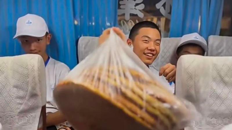 荆精少年手牵手,一起向未来——新疆精河县首批学生赴荆门研学 荆精少年手牵手,一起向未来——新疆精河县首批学生赴荆门研学